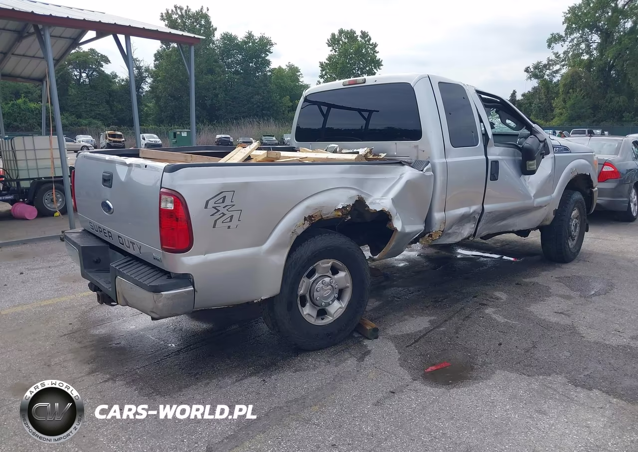 2011 Ford F-250 Xlt VIN:1FT7X2B66BEB17143 - 4