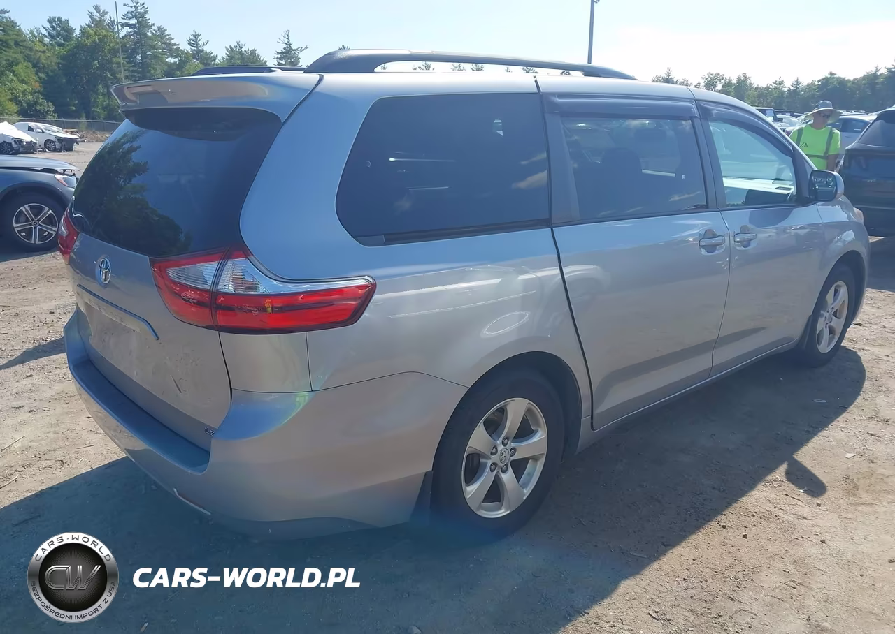 2016 Toyota Sienna Le 8 Passenger VIN:5TDKK3DC8GS722817 - 4