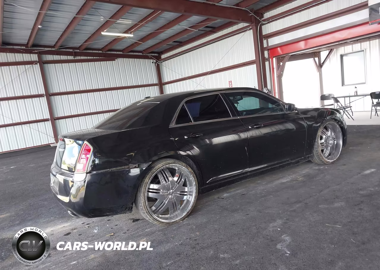 2012 Chrysler 300 VIN:2C3CCAAG6CH146557 - 4