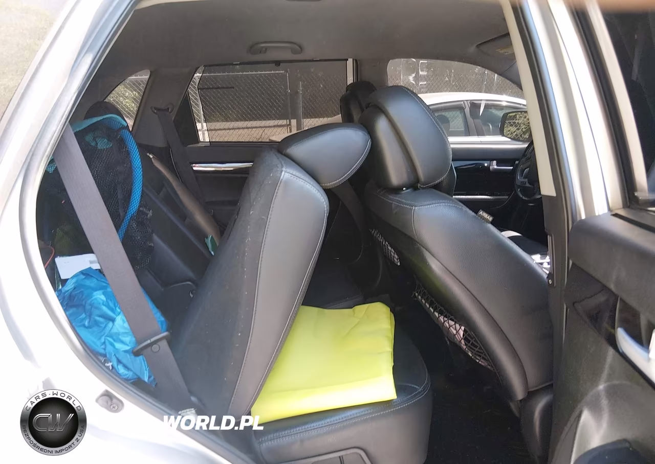 2015 Kia Sorento Lx VIN:5XYKTCA67FG617600 - 8