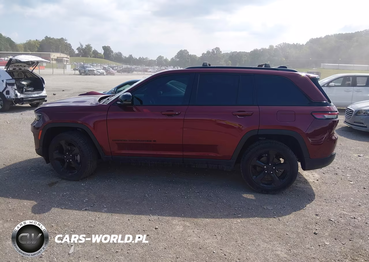 2023 Jeep Grand Cherokee Altitude 4X4 VIN:1C4RJHAG9PC543631 - 14