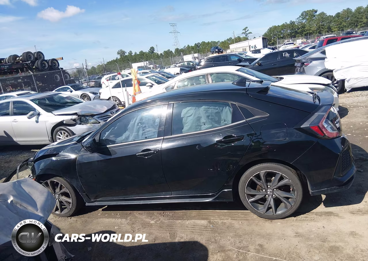 2018 Honda Civic Sport VIN:SHHFK7H43JU208735 - 15