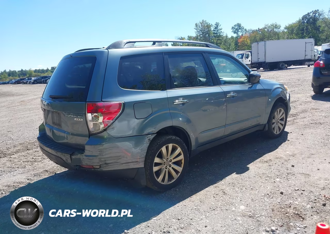 2012 Subaru Forester 2.5X Premium VIN:JF2SHADC6CH429825 - 4