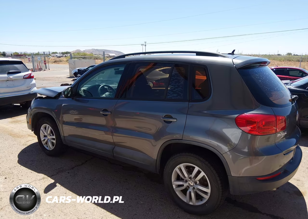 2016 Volkswagen Tiguan S VIN:WVGBV7AX5GW541742 - 14