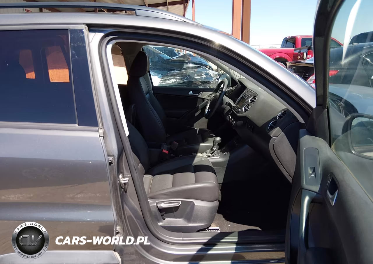 2016 Volkswagen Tiguan S VIN:WVGBV7AX5GW541742 - 5