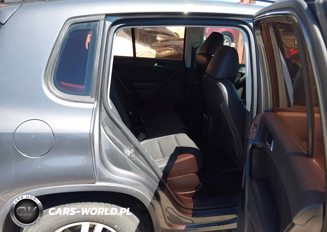 2016 Volkswagen Tiguan S VIN:WVGBV7AX5GW541742 - 8