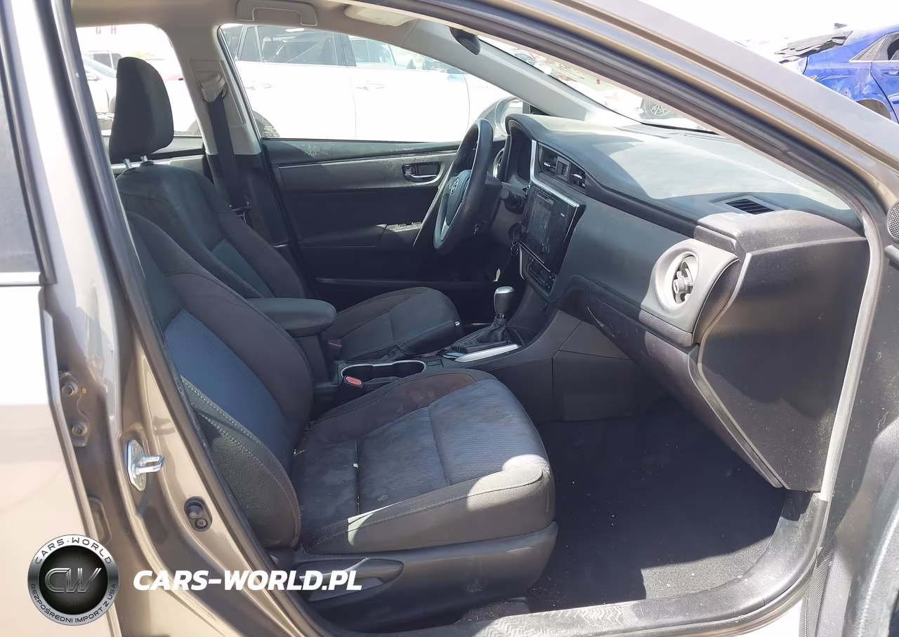 2017 Toyota Corolla Le VIN:5YFBURHE3HP582484 - 5