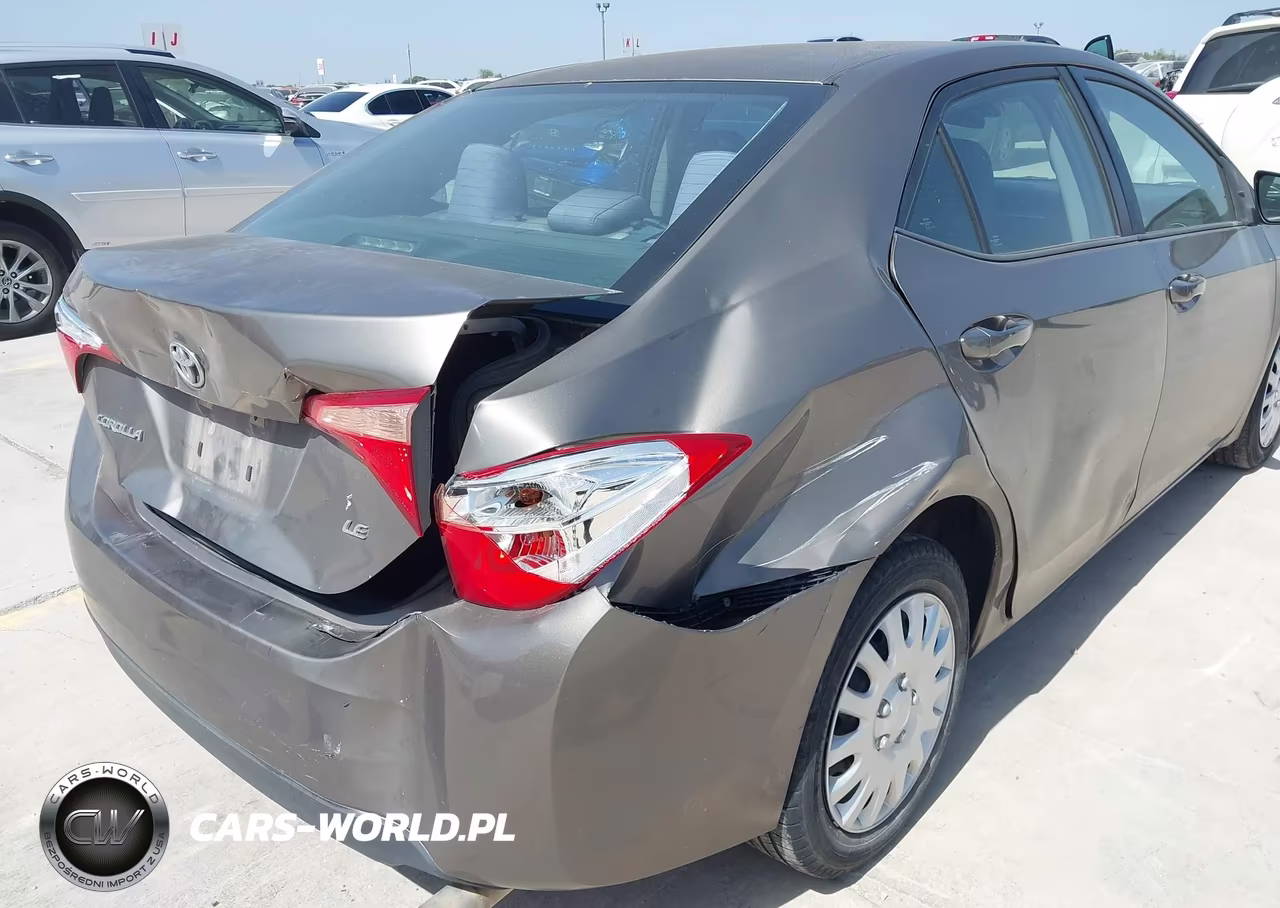 2017 Toyota Corolla Le VIN:5YFBURHE3HP582484 - 6