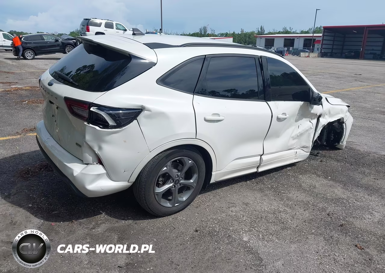 2024 Ford Escape St-Line VIN:1FMCU0MZ6RUA51613 - 4