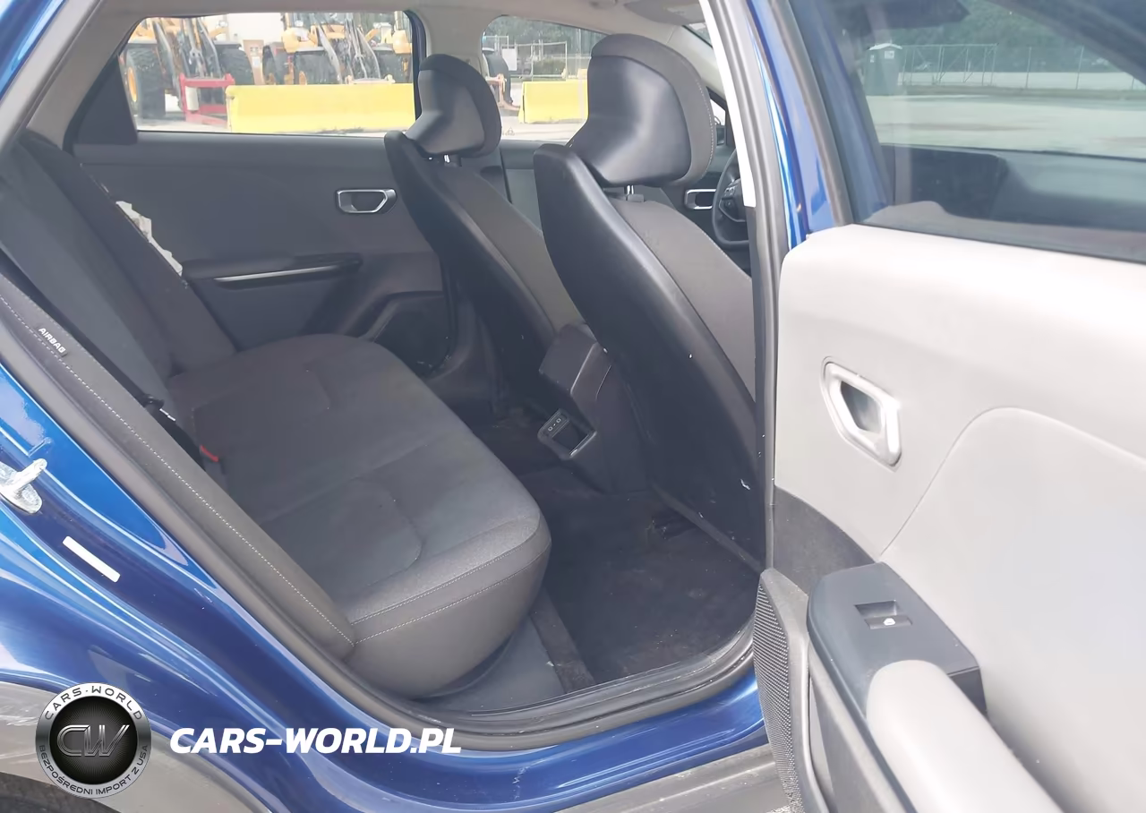 2025 Kia K4 Lxs VIN:3KPFT4DE4SE194993 - 8