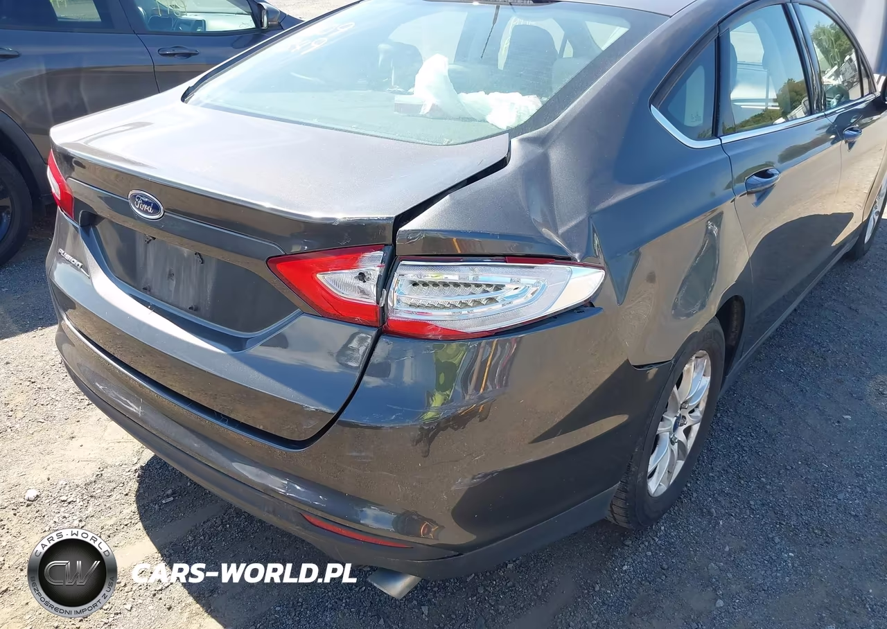 2015 Ford Fusion S VIN:3FA6P0G76FR275525 - 12