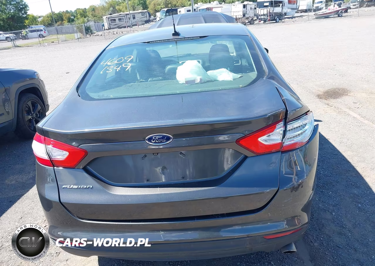 2015 Ford Fusion S VIN:3FA6P0G76FR275525 - 13