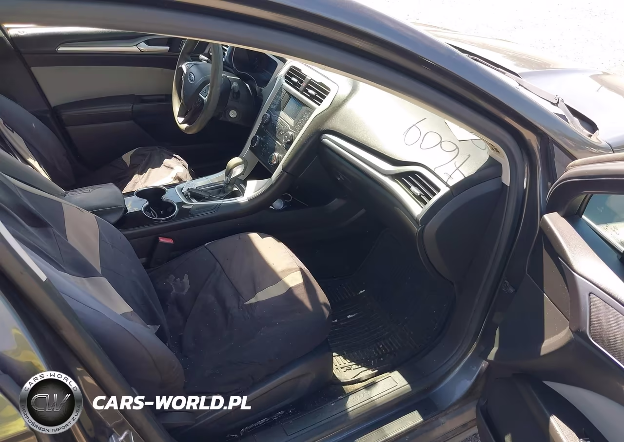 2015 Ford Fusion S VIN:3FA6P0G76FR275525 - 5