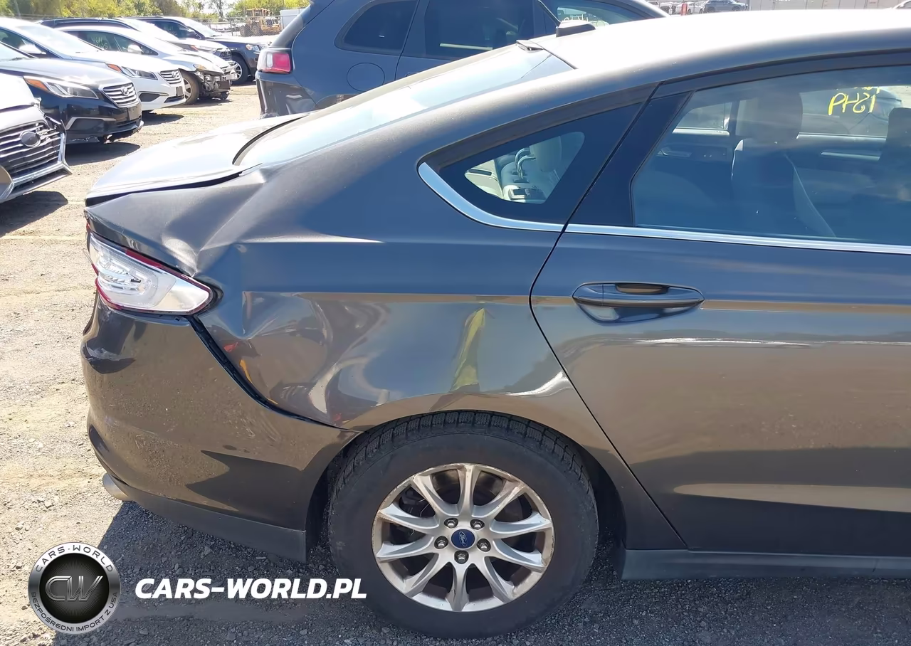 2015 Ford Fusion S VIN:3FA6P0G76FR275525 - 6