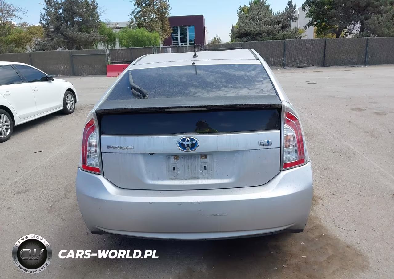 2015 Toyota Prius VIN:JTDKN3DU3F1936075 - 19
