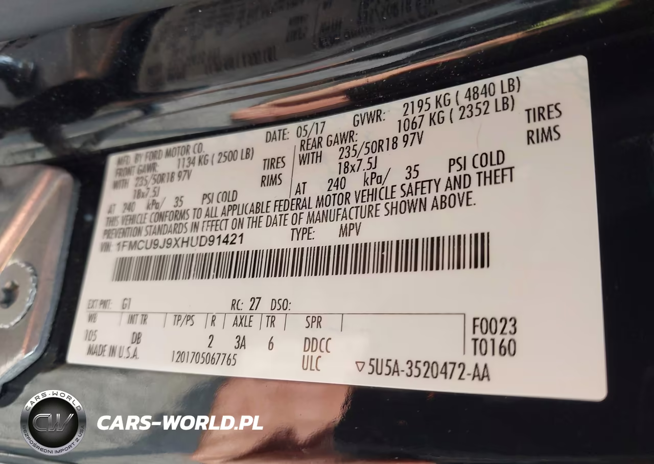 2017 Ford Escape Titanium VIN:1FMCU9J9XHUD91421 - 9