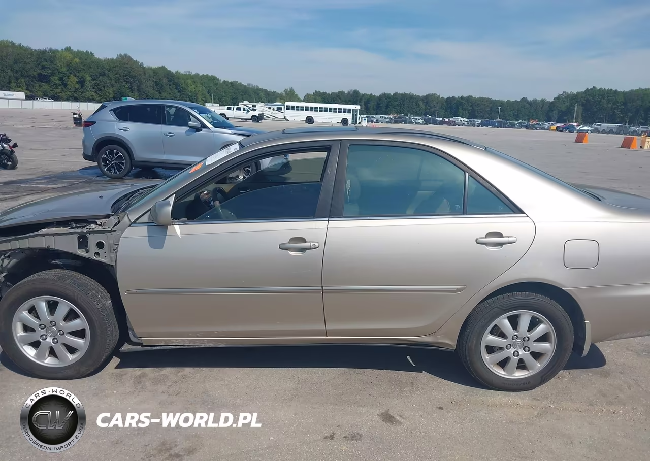 2003 Toyota Camry Xle VIN:JTDBE32K530175794 - 15