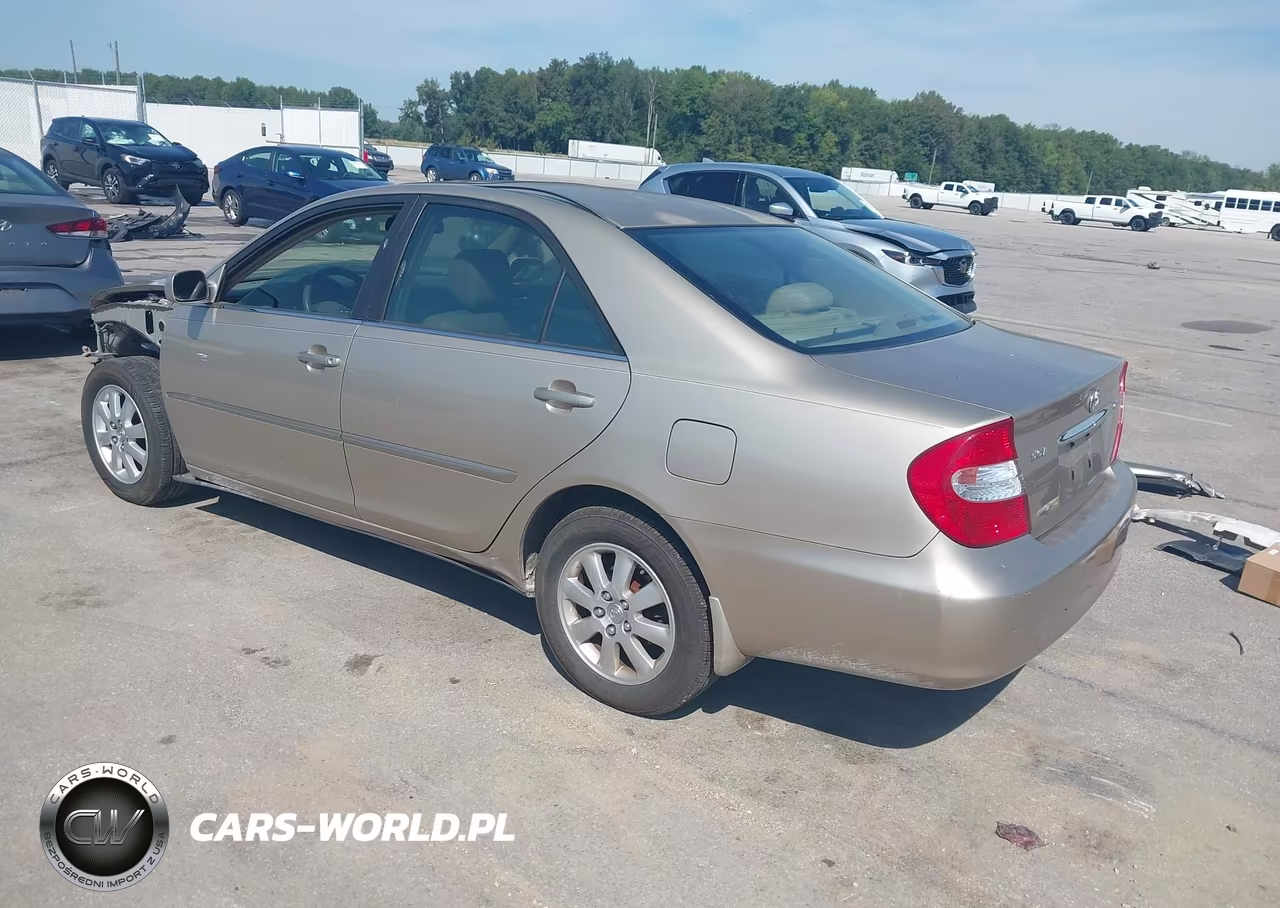 2003 Toyota Camry Xle VIN:JTDBE32K530175794 - 3