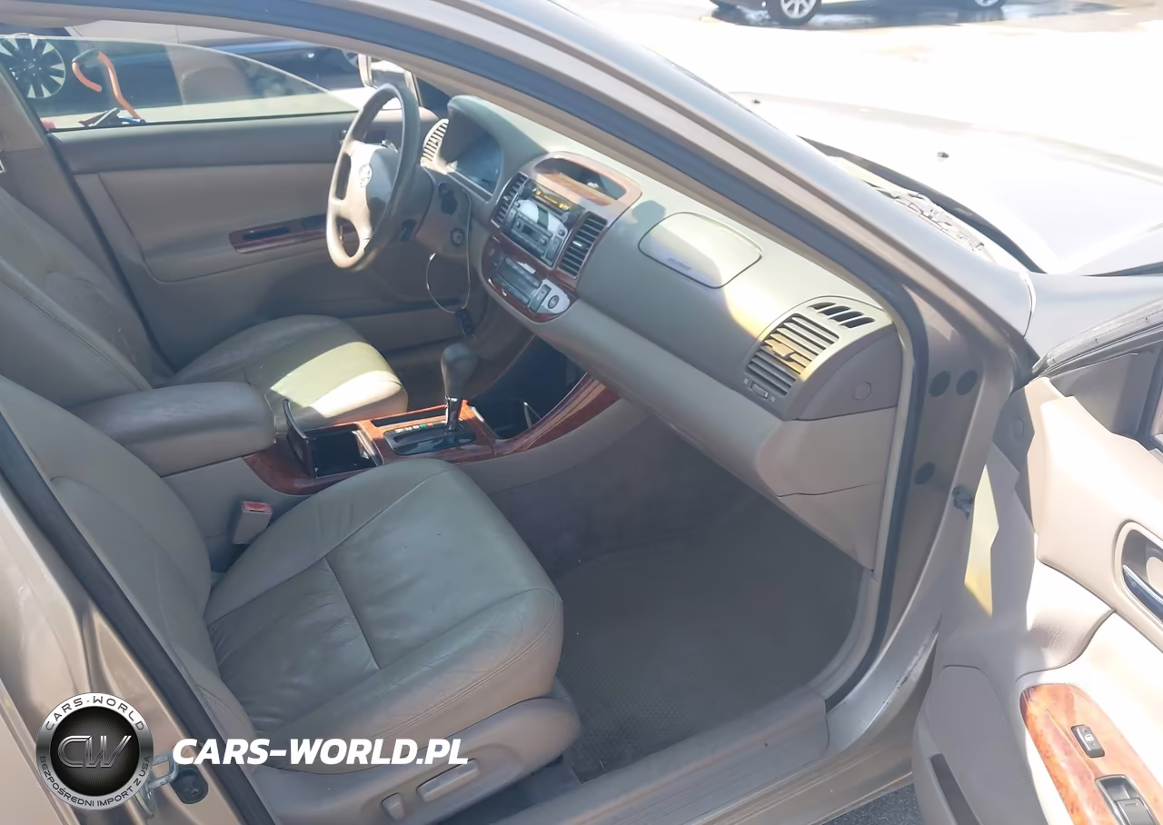 2003 Toyota Camry Xle VIN:JTDBE32K530175794 - 5