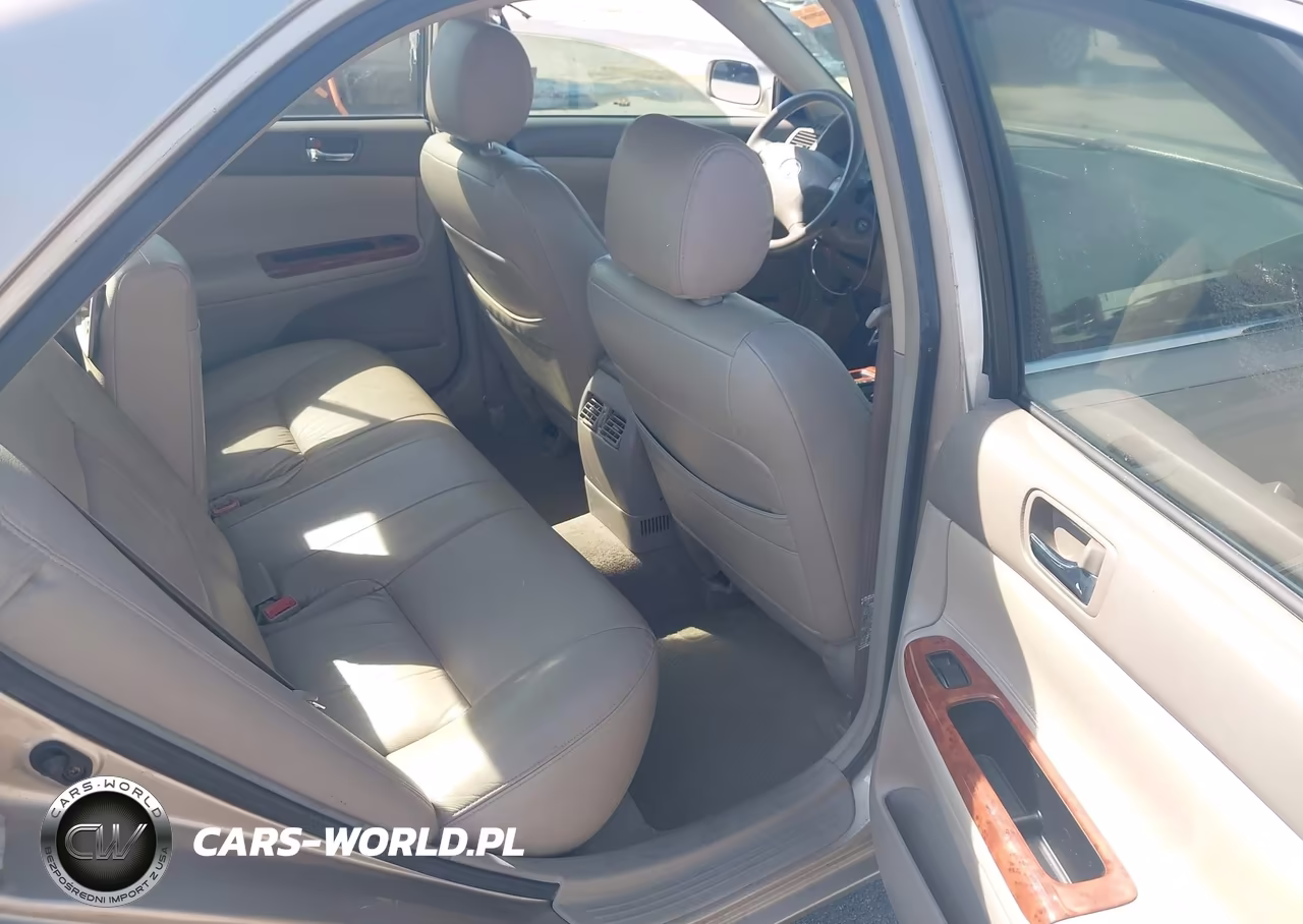 2003 Toyota Camry Xle VIN:JTDBE32K530175794 - 8