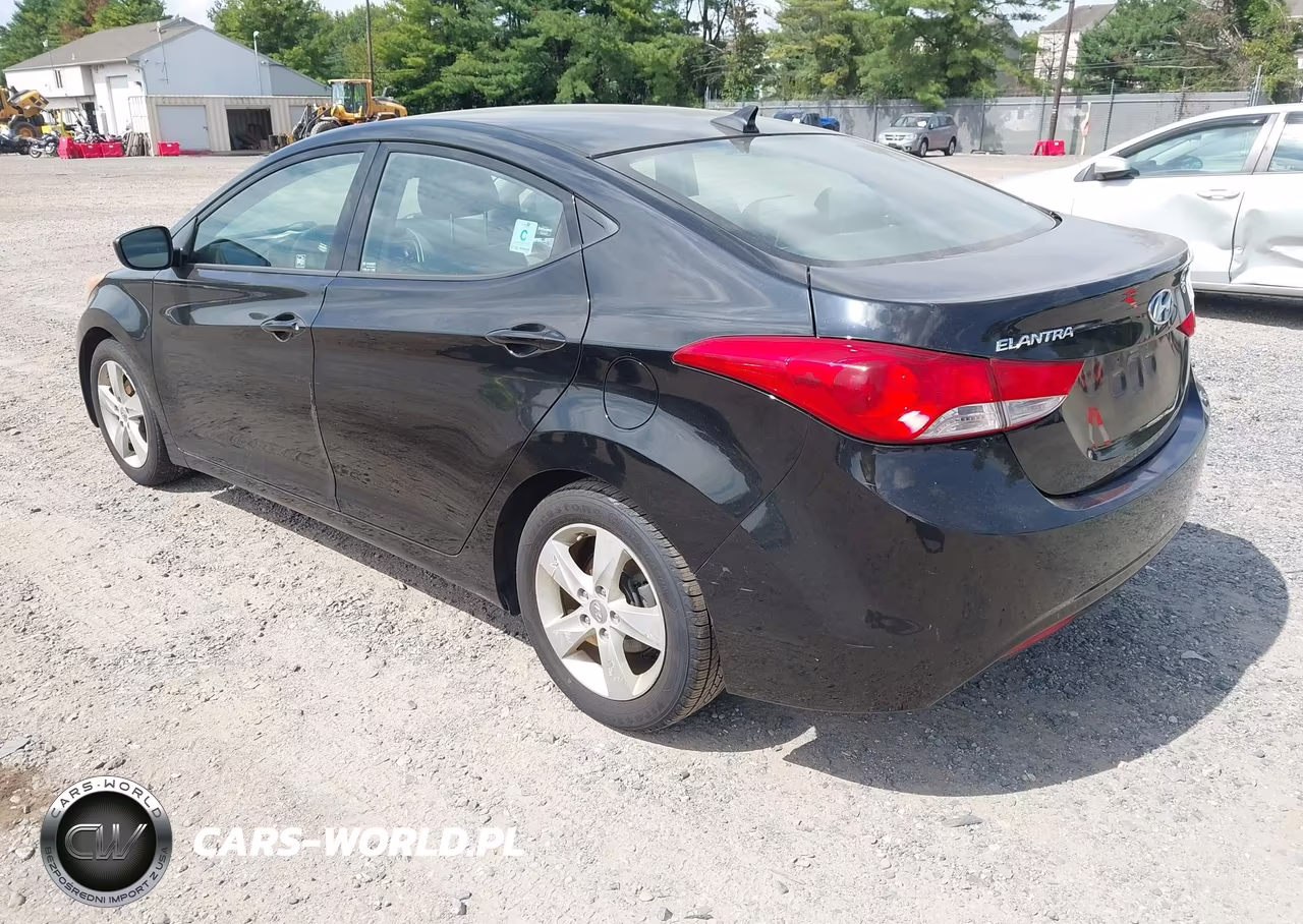 2013 Hyundai Elantra Gls VIN:KMHDH4AE9DU997439 - 3