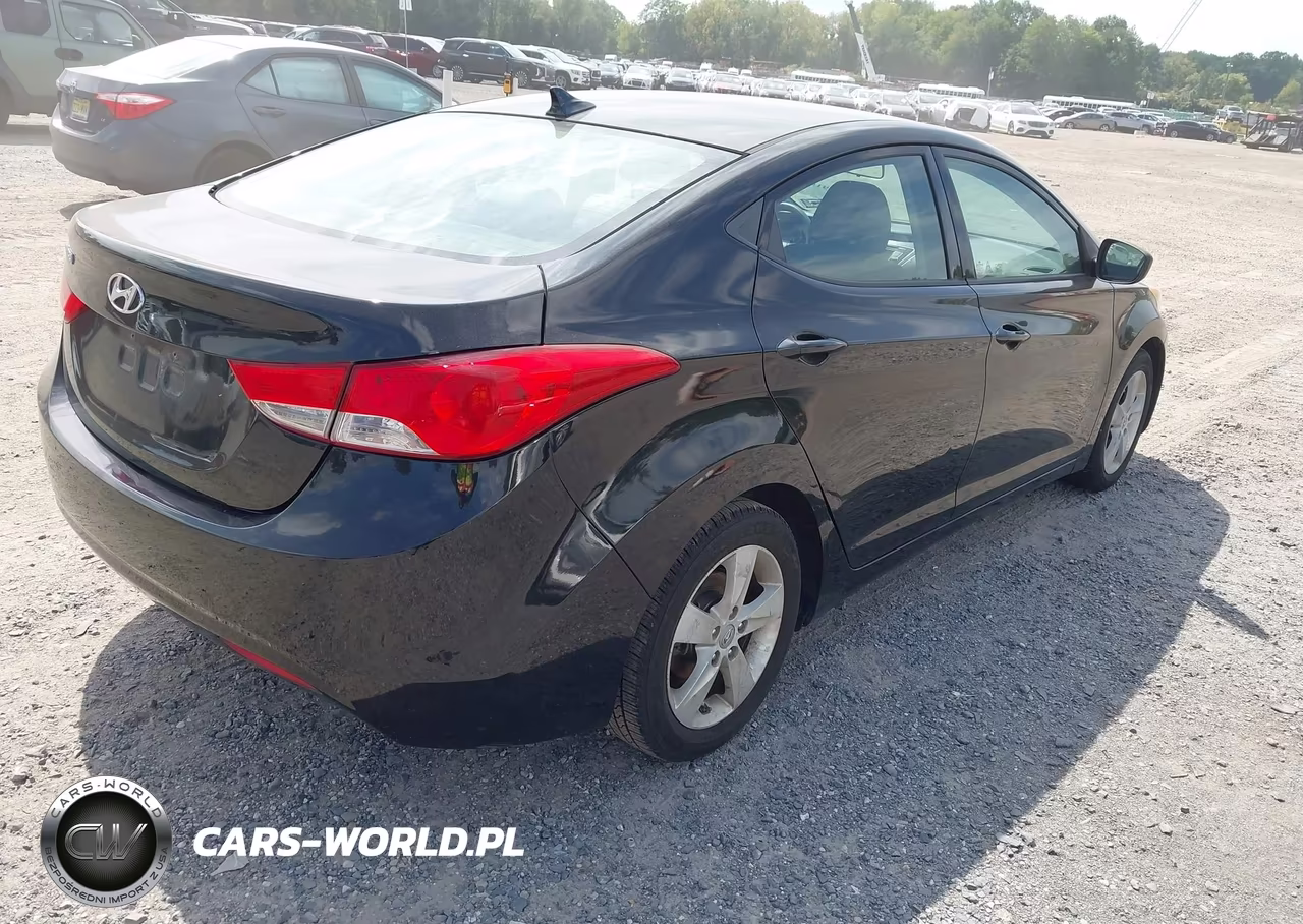 2013 Hyundai Elantra Gls VIN:KMHDH4AE9DU997439 - 4