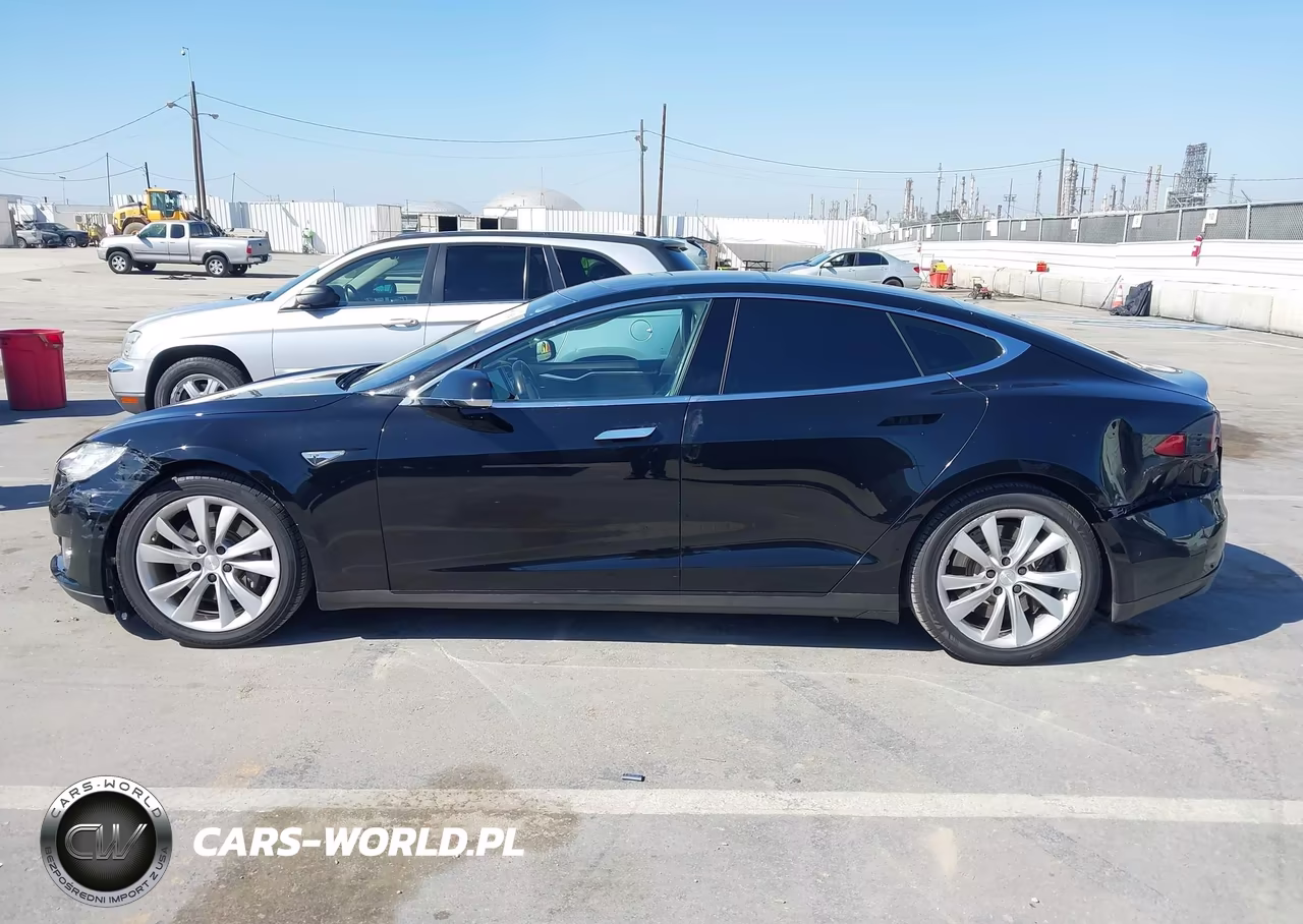 2014 Tesla Model S P85 VIN:5YJSA1H12EFP62392 - 15
