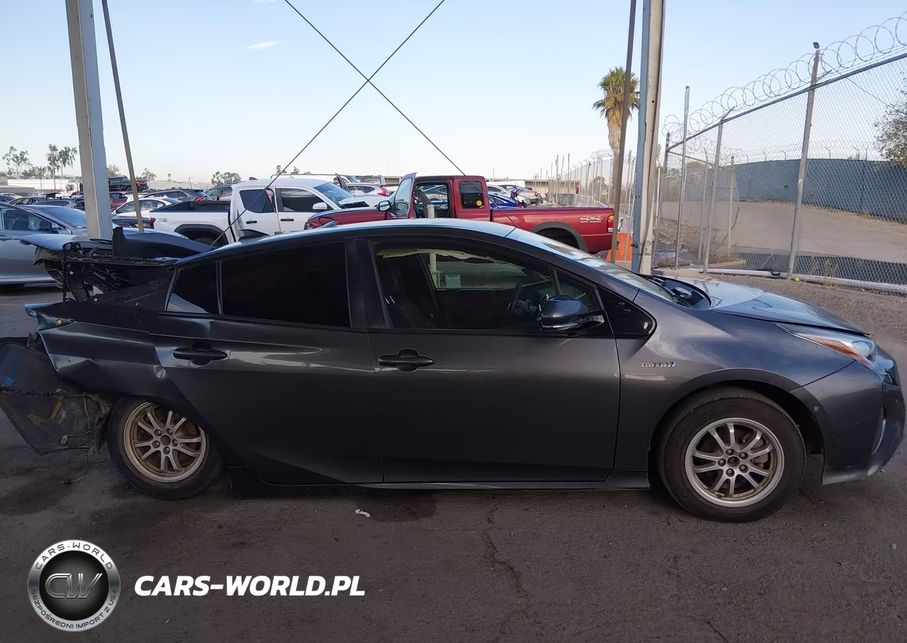 2018 Toyota Prius Two VIN:JTDKBRFU8J3075580 - 12