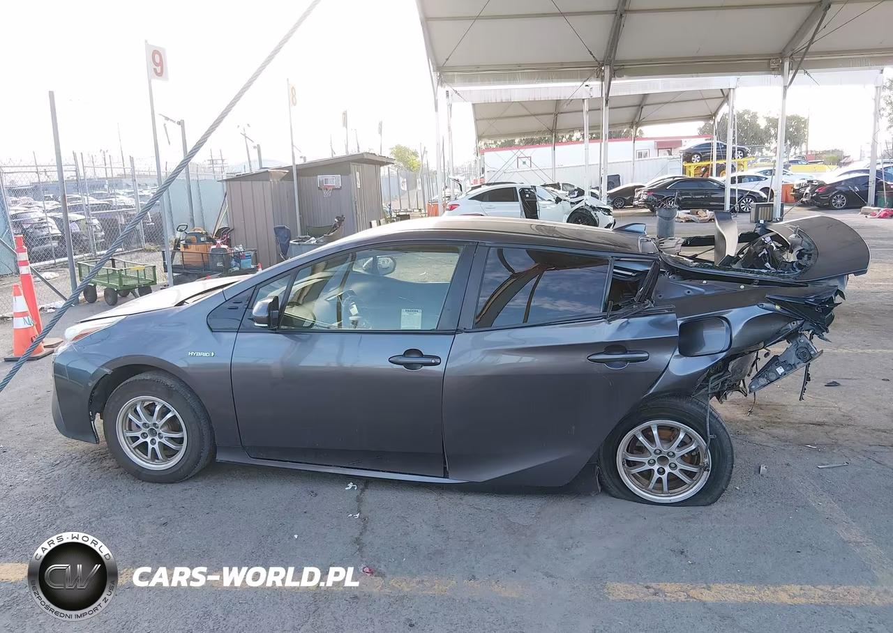 2018 Toyota Prius Two VIN:JTDKBRFU8J3075580 - 13
