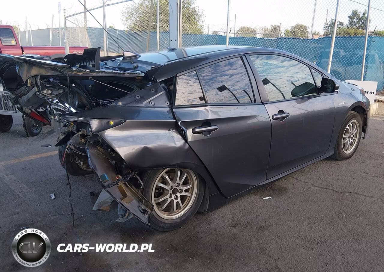 2018 Toyota Prius Two VIN:JTDKBRFU8J3075580 - 4