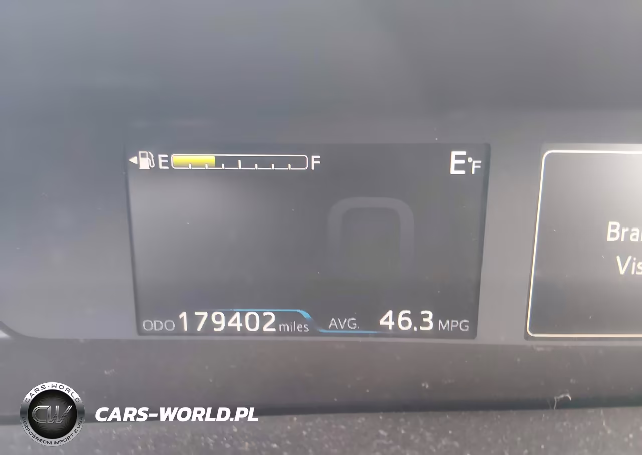 2018 Toyota Prius Two VIN:JTDKBRFU8J3075580 - 7