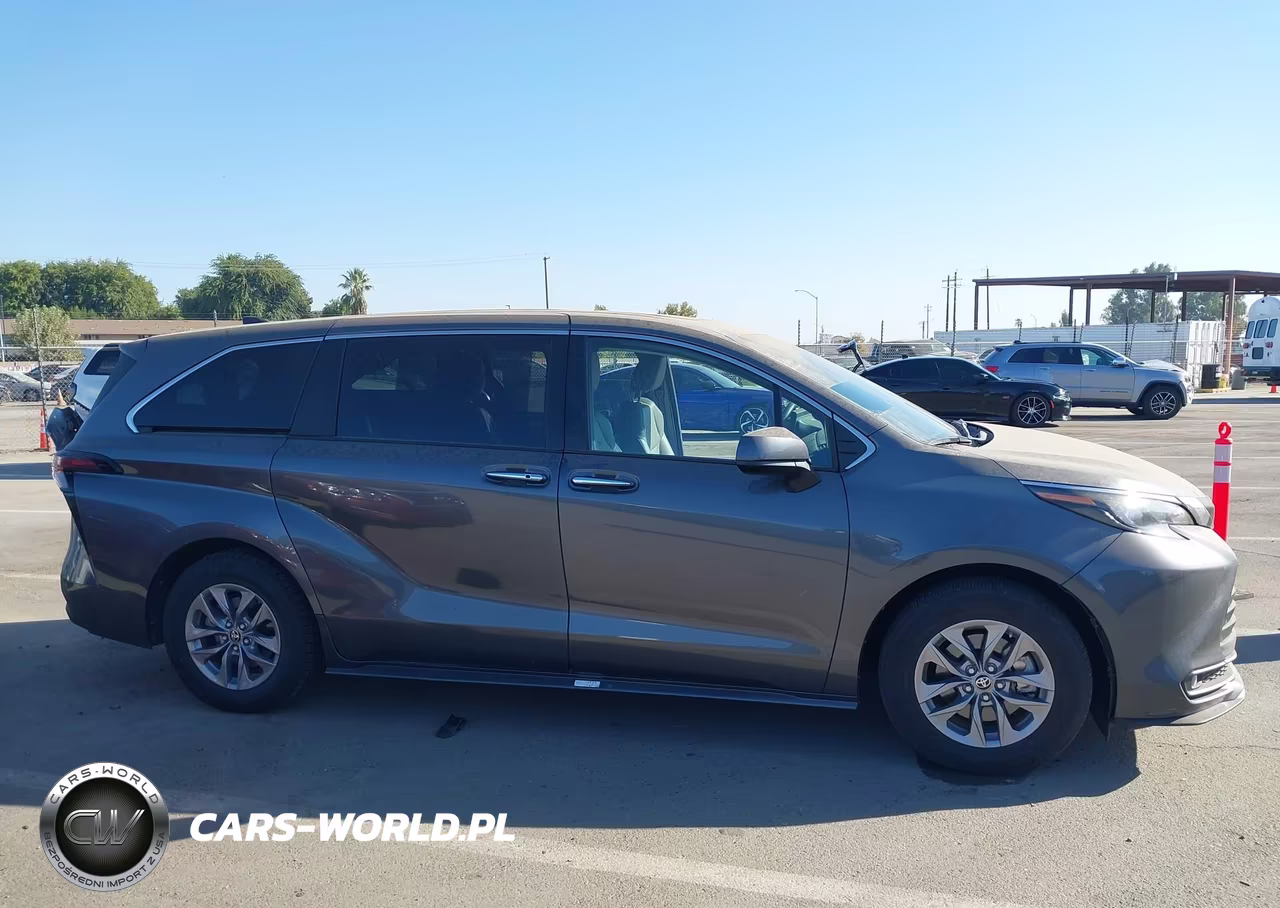 2025 Toyota Sienna Xle VIN:5TDYSKFC7SS175520 - 14