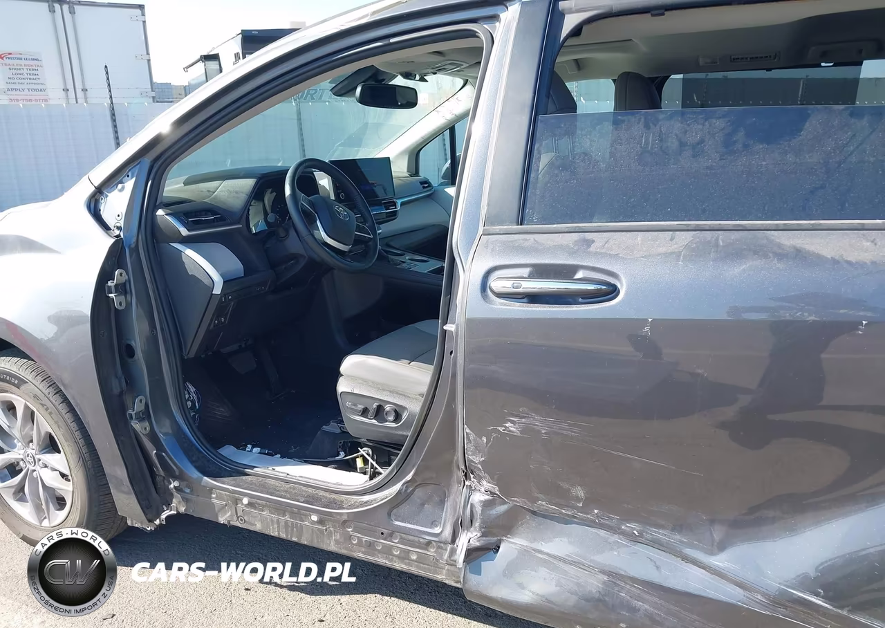 2025 Toyota Sienna Xle VIN:5TDYSKFC7SS175520 - 19