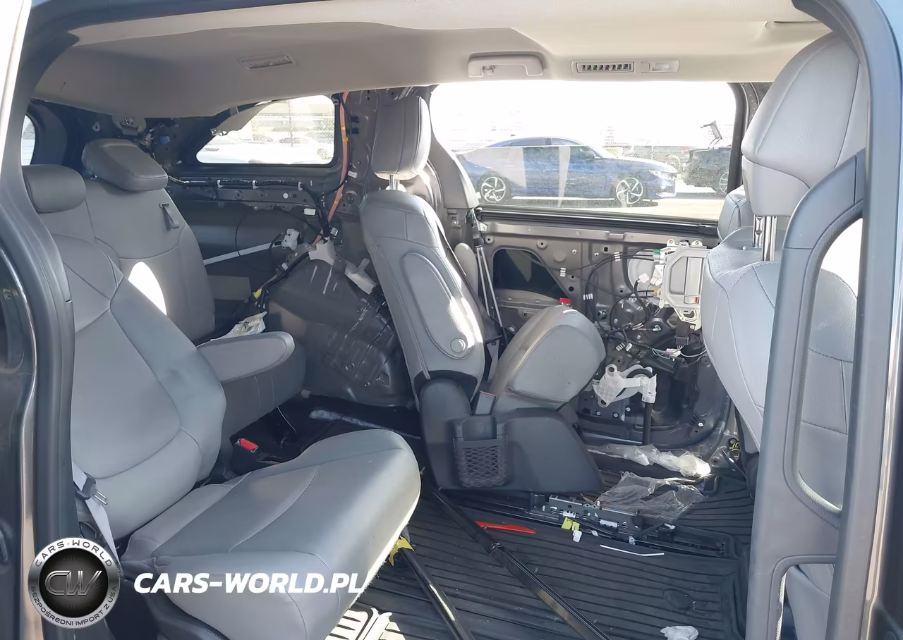 2025 Toyota Sienna Xle VIN:5TDYSKFC7SS175520 - 8
