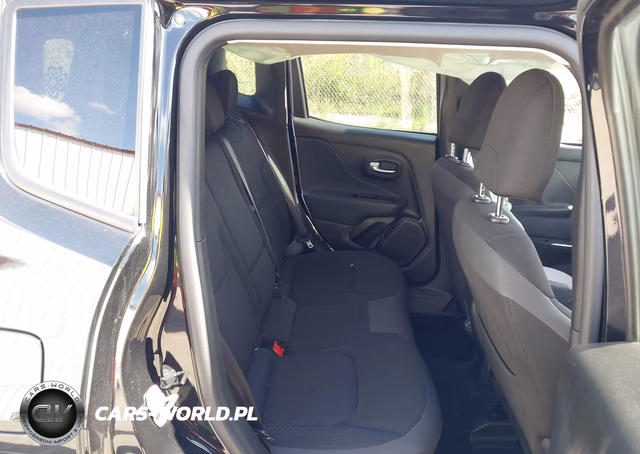 2020 Jeep Renegade Altitude 4X4 VIN:ZACNJBBB8LPL12057 - 8