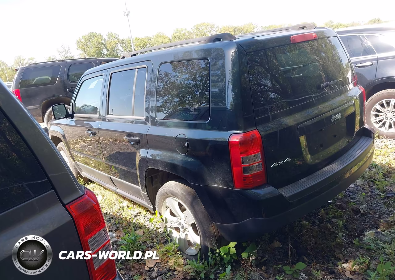 2013 Jeep Patriot Sport VIN:1C4NJRBBXDD228804 - 3