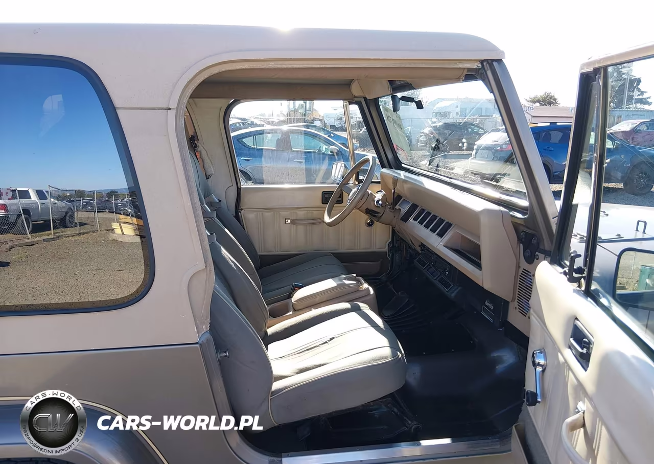 1990 Jeep Wrangler - Yj Sahara VIN:2J4FY49T9LJ549139 - 5