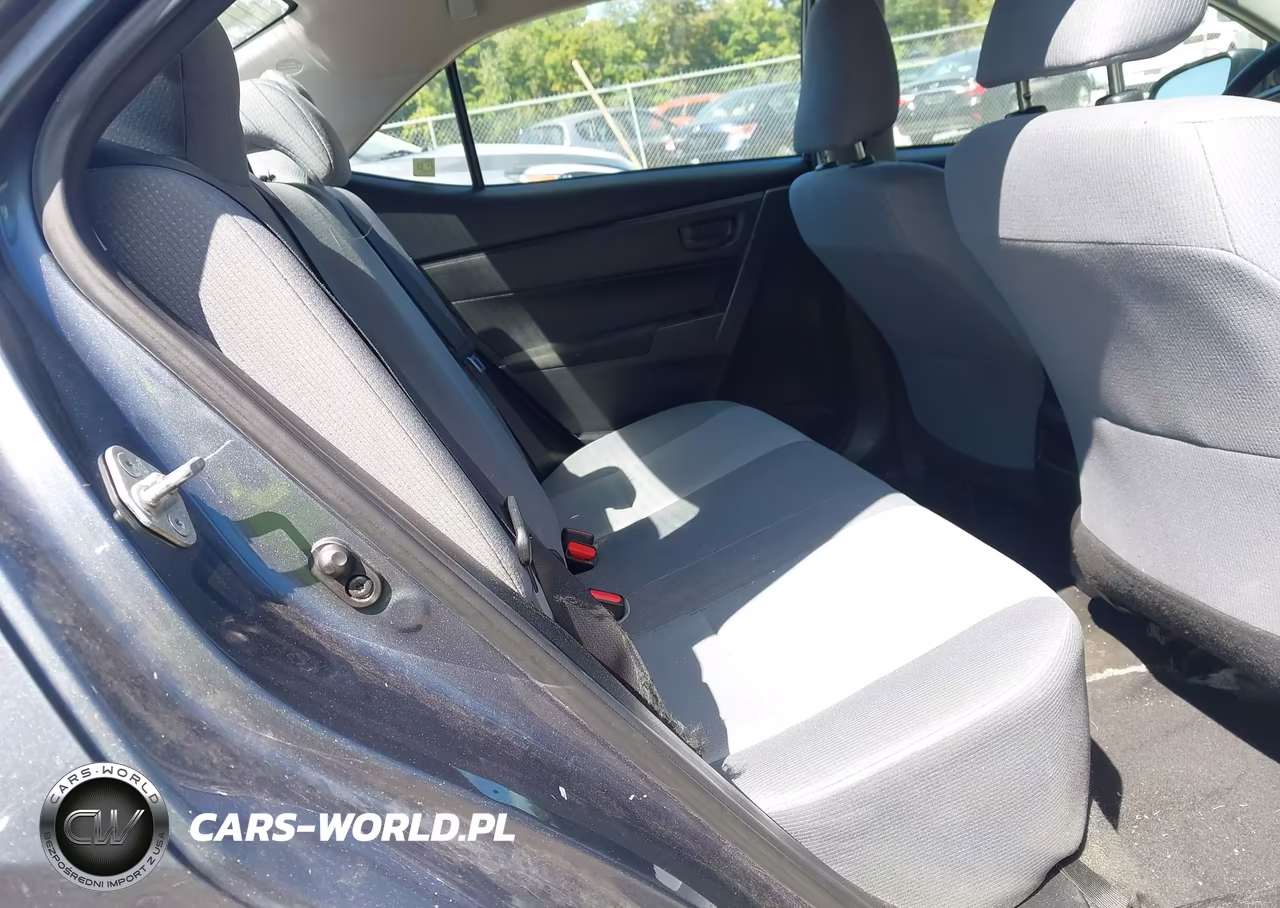 2018 Toyota Corolla L VIN:2T1BURHE1JC965054 - 8