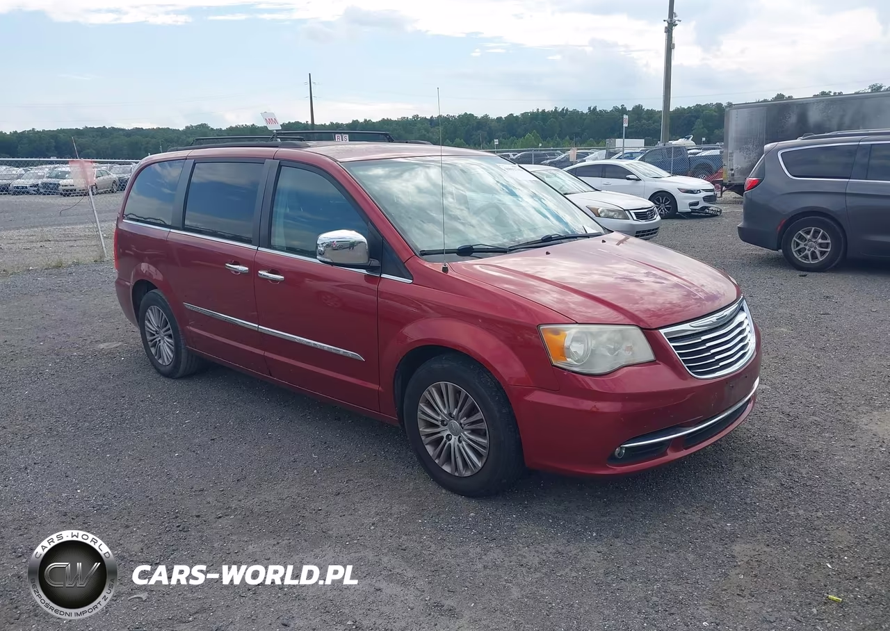 2014 Chrysler Town & Country Touring-L – zdjęcie 1 z 16