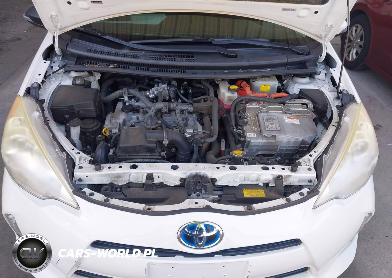 2012 Toyota Prius C Two VIN:JTDKDTB32C1520866 - 10