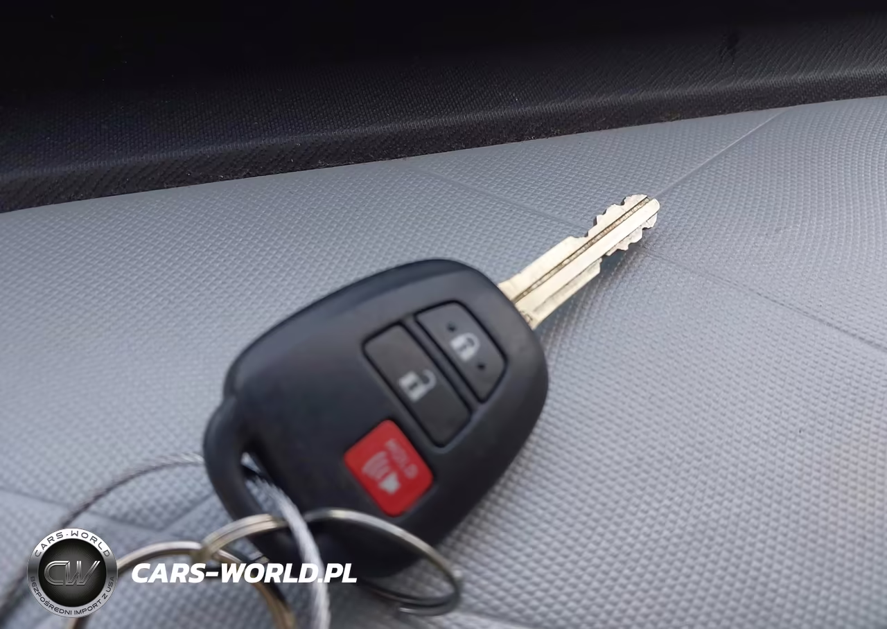 2012 Toyota Prius C Two VIN:JTDKDTB32C1520866 - 11