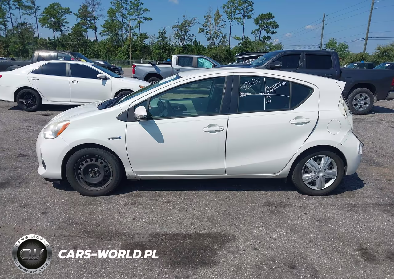 2012 Toyota Prius C Two VIN:JTDKDTB32C1520866 - 14