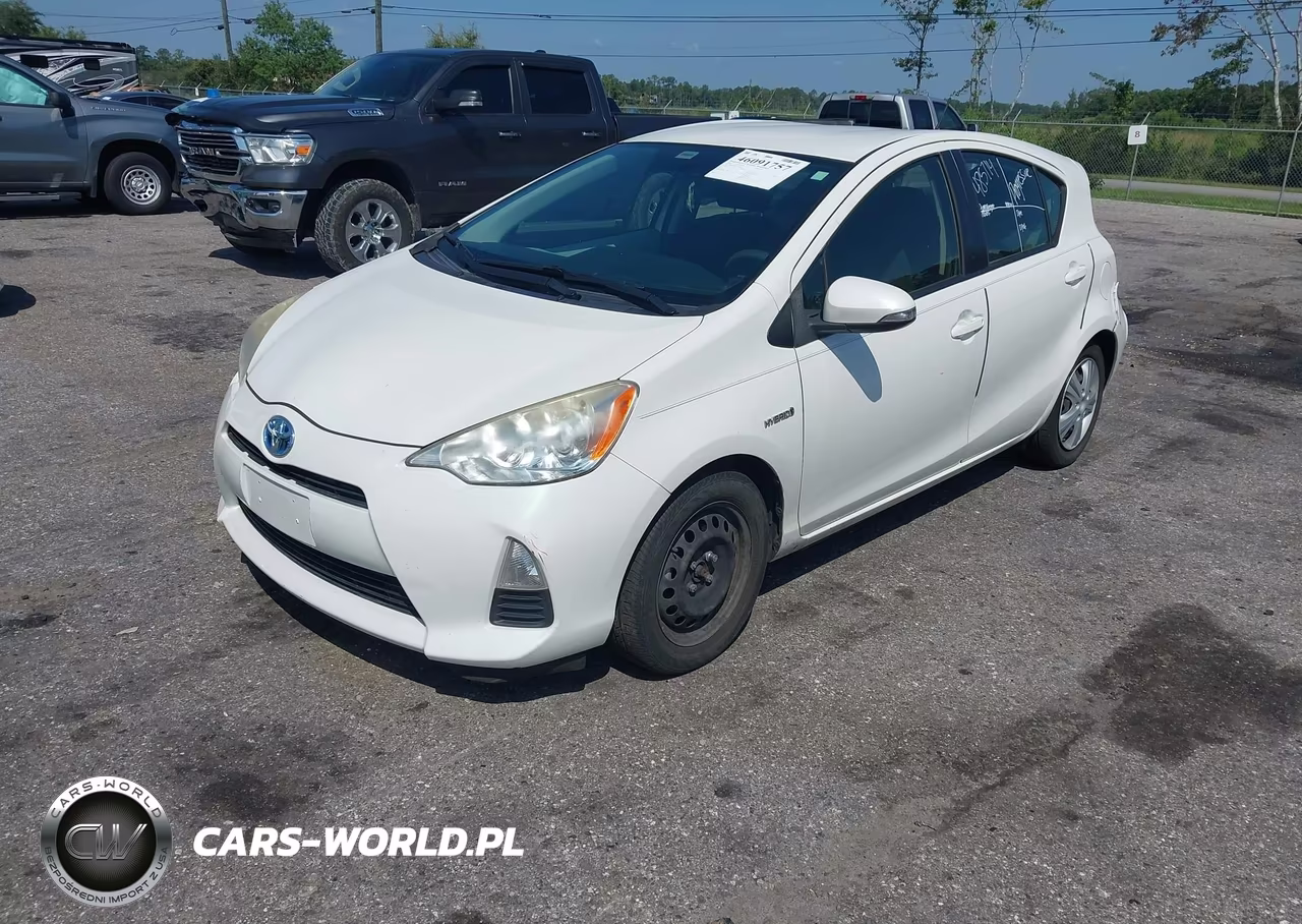 2012 Toyota Prius C Two VIN:JTDKDTB32C1520866 - 2