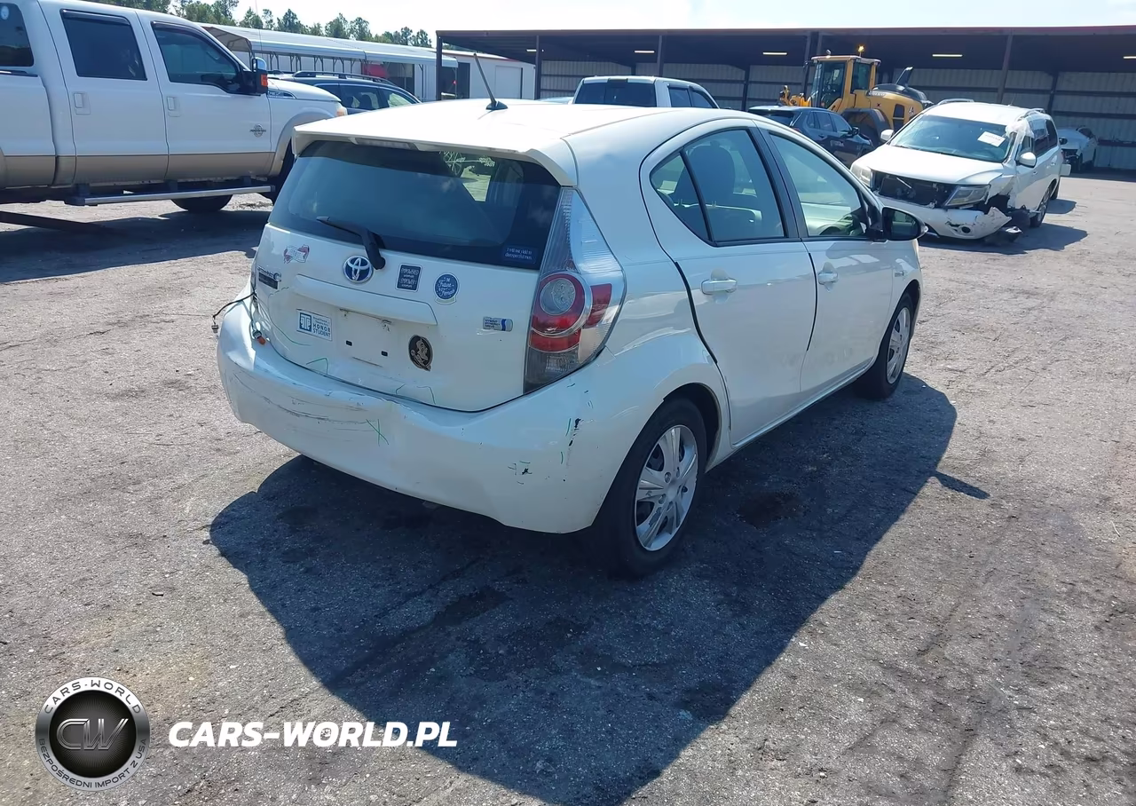 2012 Toyota Prius C Two VIN:JTDKDTB32C1520866 - 4
