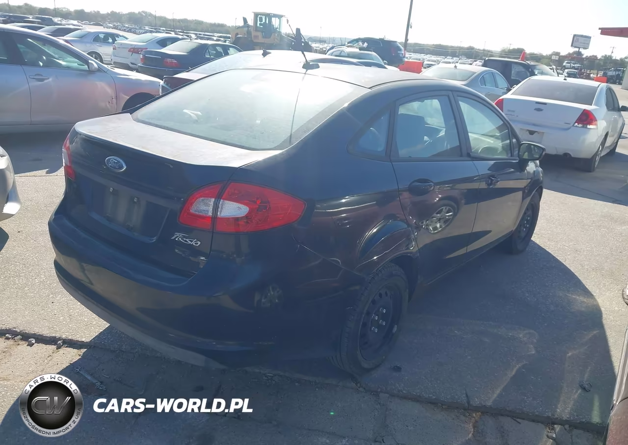 2011 Ford Fiesta S VIN:3FADP4AJ4BM156656 - 4