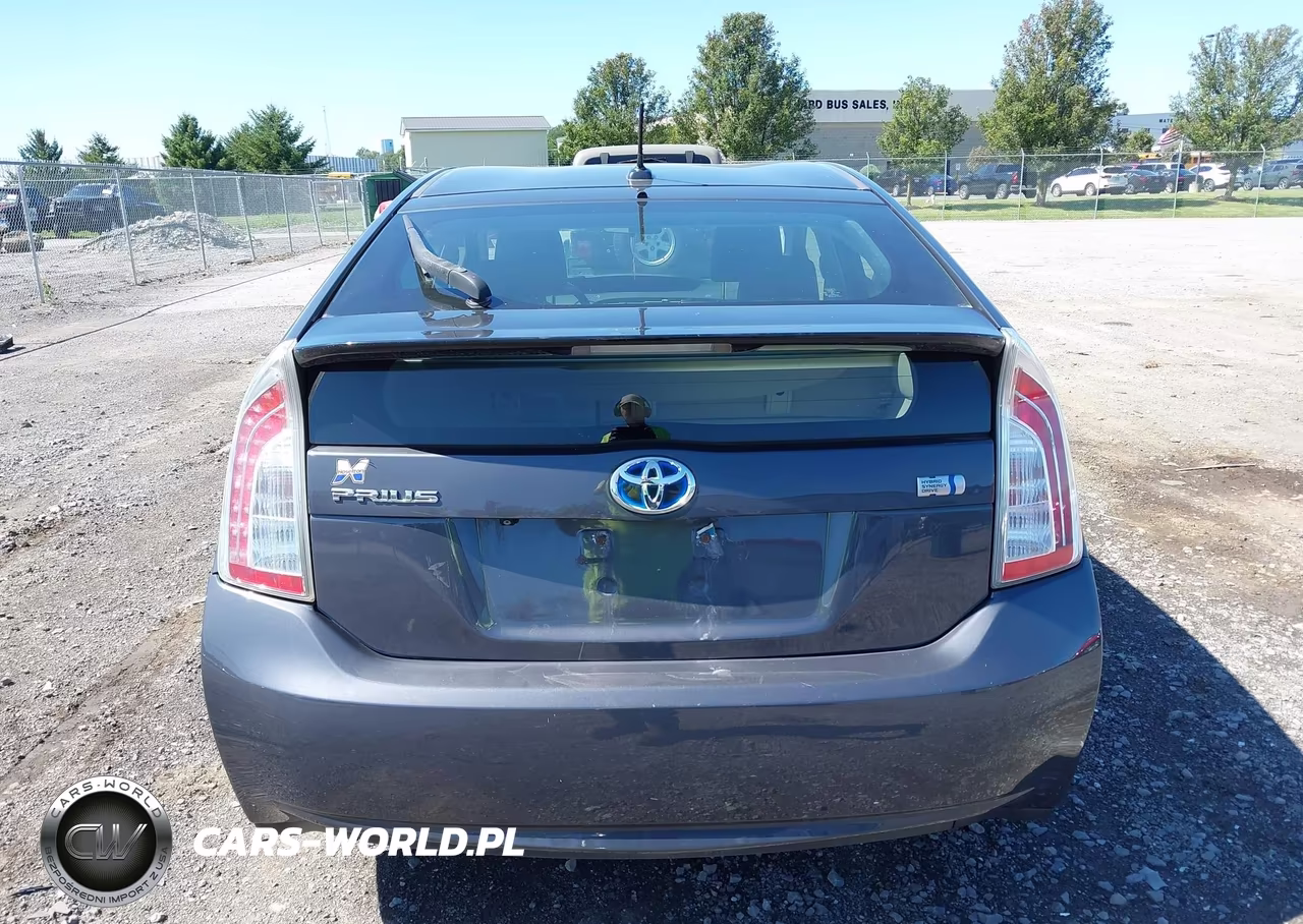 2013 Toyota Prius Three VIN:JTDKN3DU6D1679300 - 16