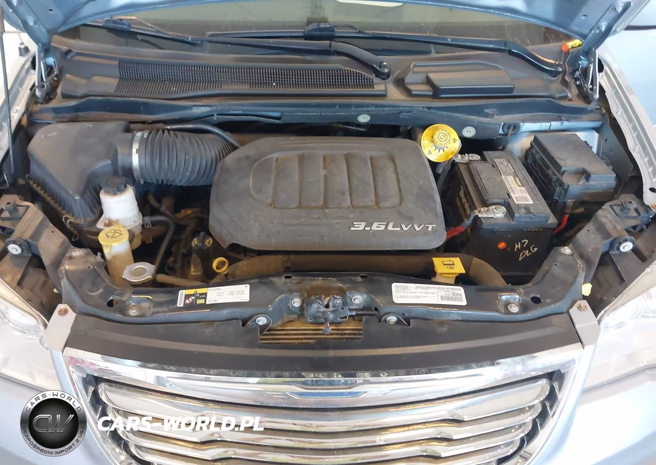 2016 Chrysler Town & Country Touring VIN:2C4RC1BG3GR281550 - 10