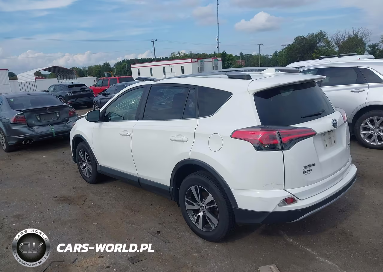 2018 Toyota Rav4 Xle VIN:JTMRFREV6JJ741280 - 3
