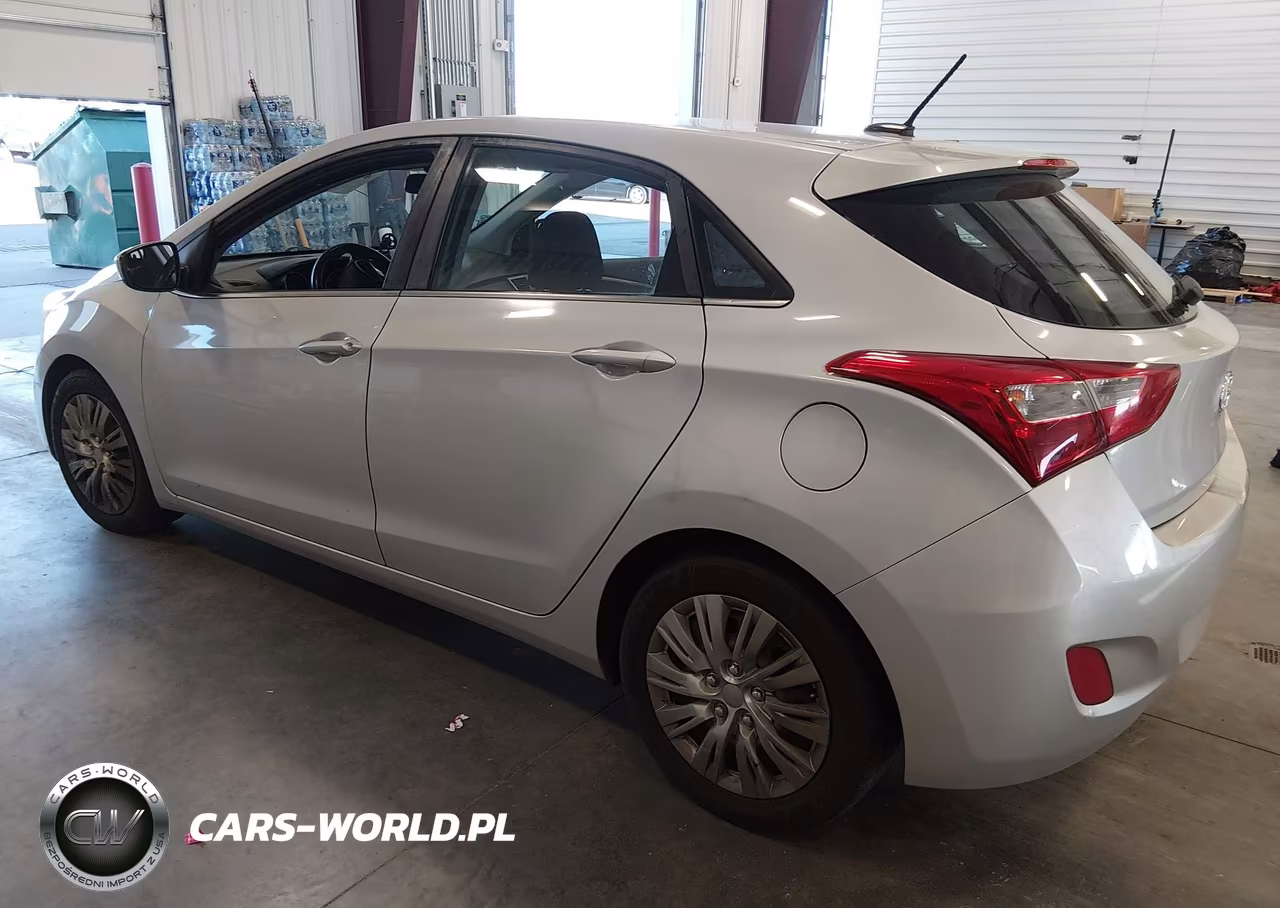 2017 Hyundai Elantra Gt VIN:KMHD35LHXHU377331 - 3