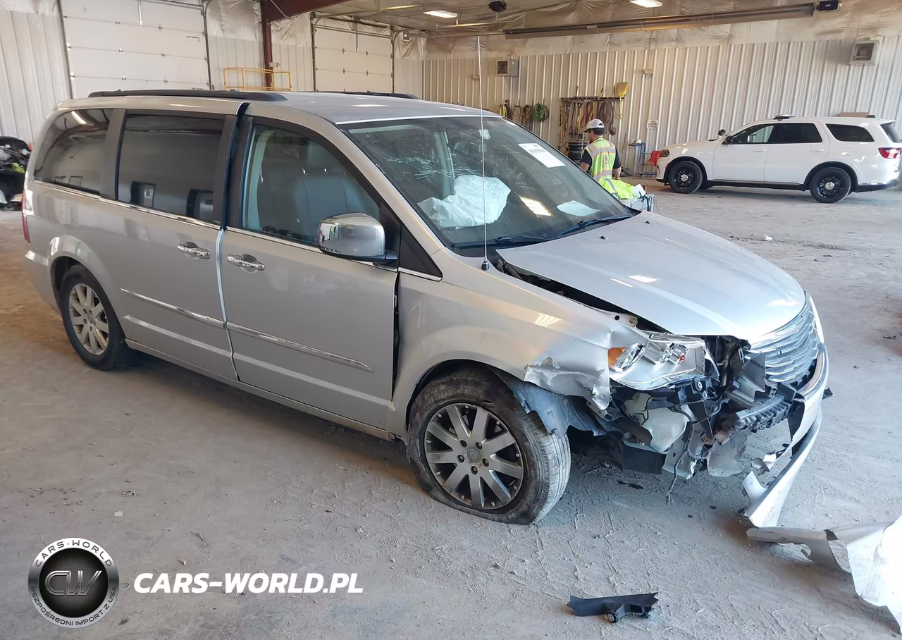 2012 Chrysler Town & Country Touring-L